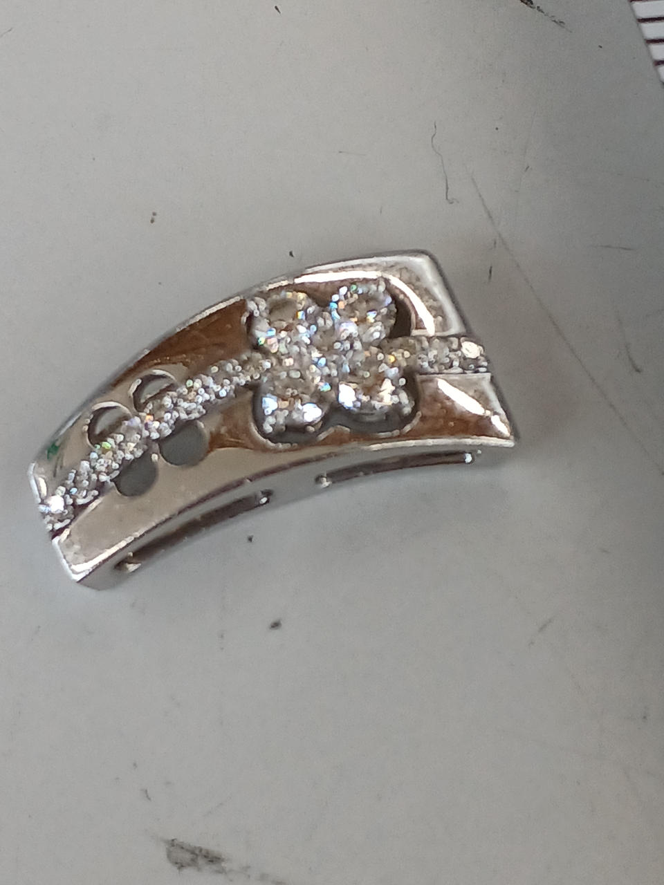 縦横1.8×1cm