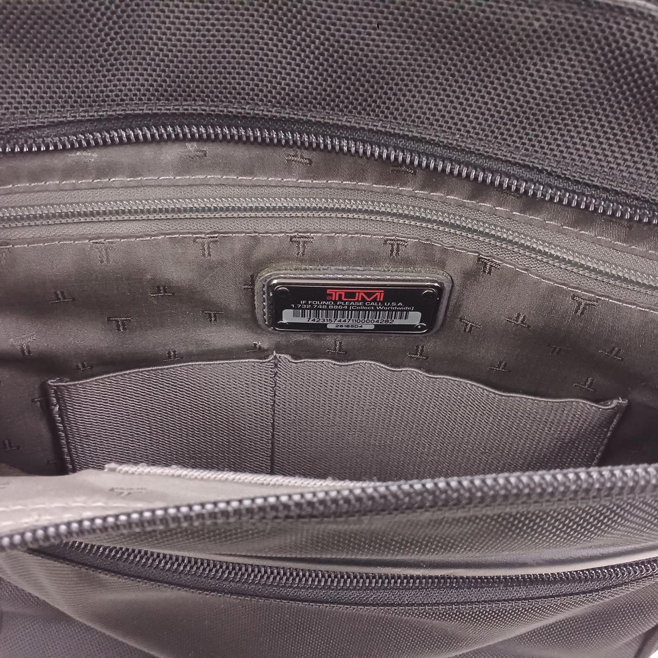 正面上ポケット