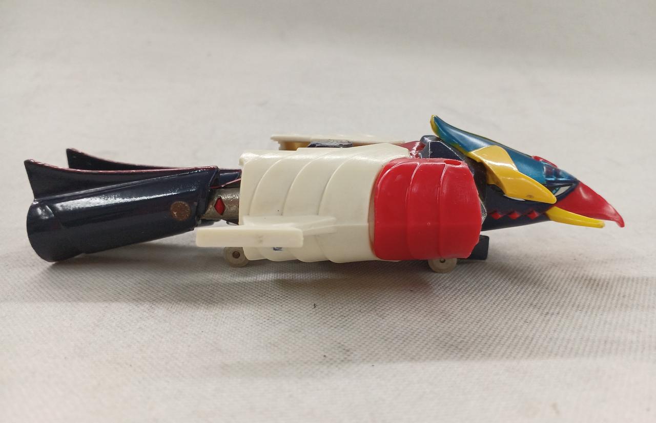 体が固いので足が上がりません