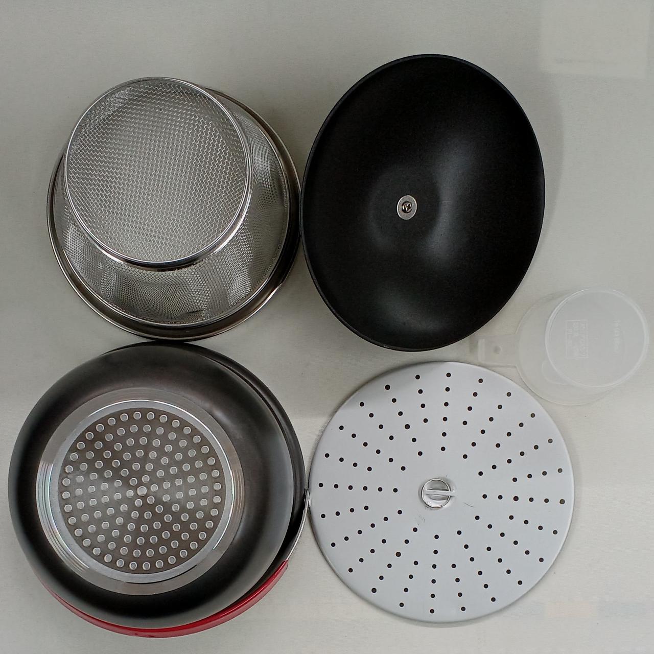 細かなキズがございます。