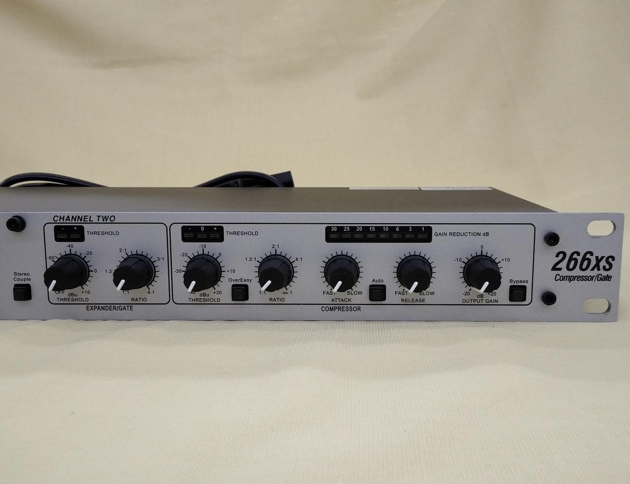 B100激安早い者勝ち ✨　dbx ステレオコンプレッサー 166XL 166XL | dbx Professional Audio | English (US)