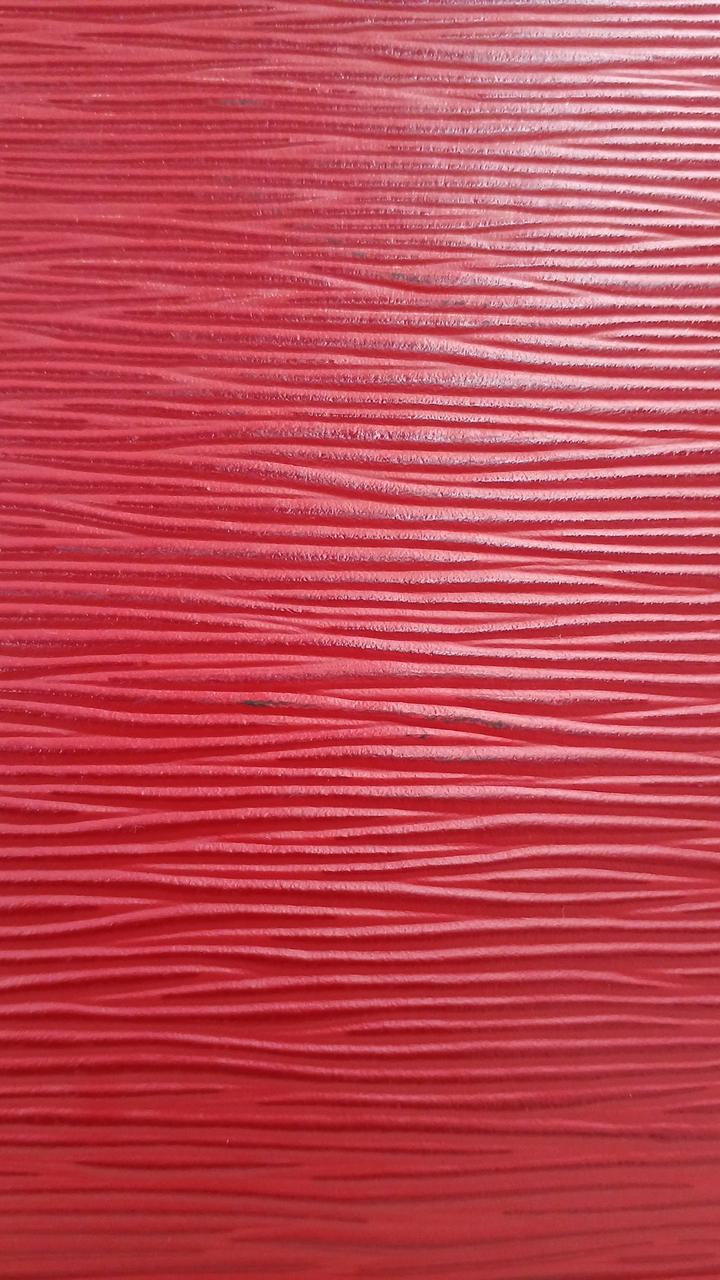 コバが表面に付着しています