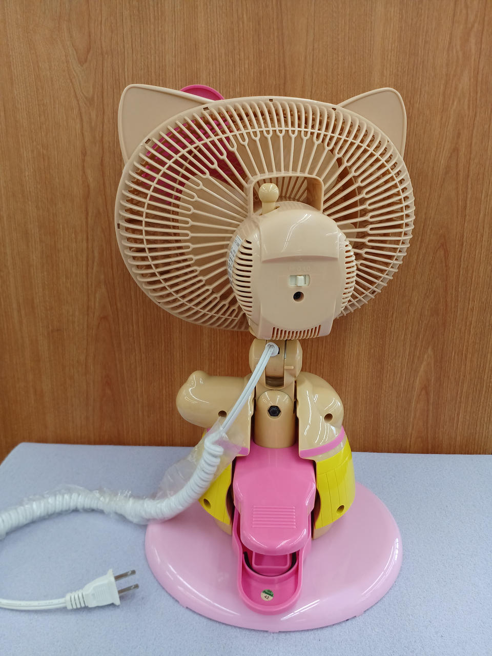 未開封 サンリオ 日焼け ガングロ キティ 扇風機　レトロ　DPM-185KT サンリオ|キティちゃん扇風機|【ハードオフ公式通販】オフモール