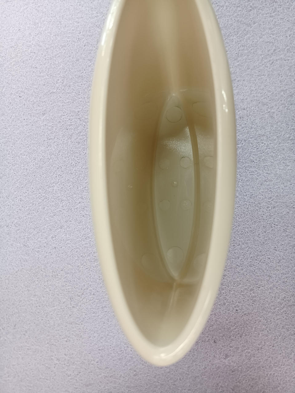 使用感のある汚れがあります。