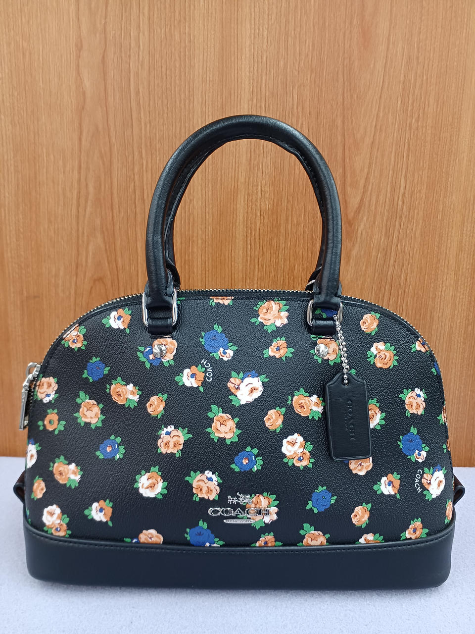 ショルダーストラップ欠品