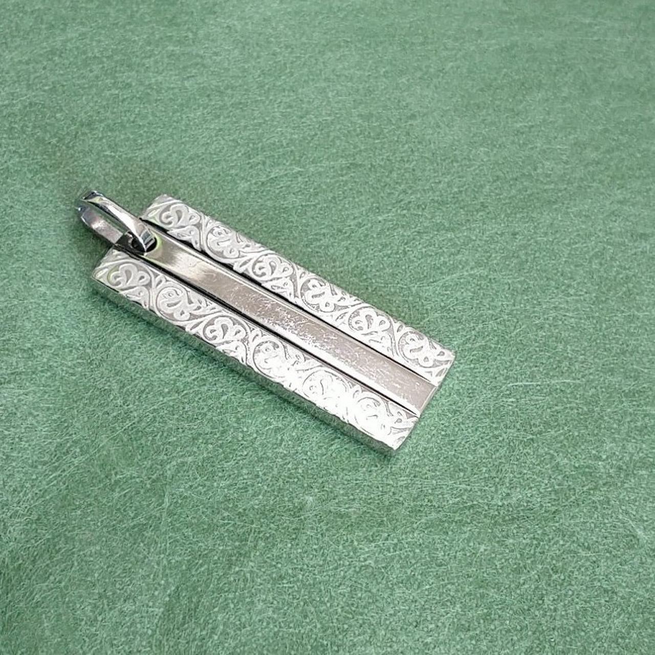 細かい擦りキズあり