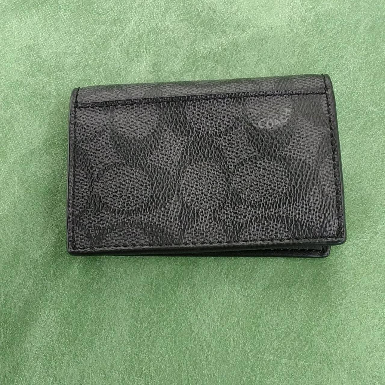 裏側カードポケット部分少し反りあり