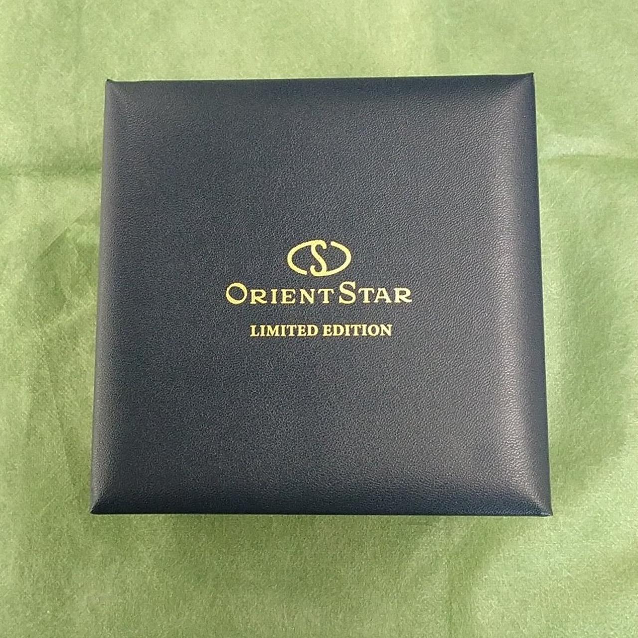 箱付き　色は次の画像が近いです→