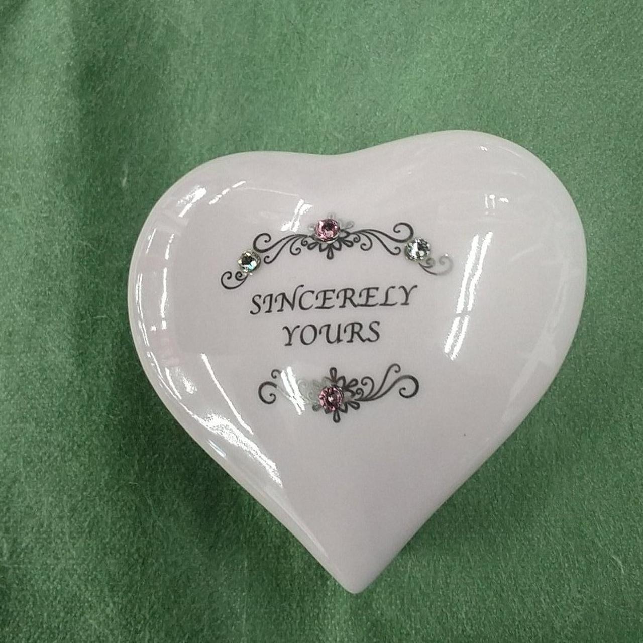 陶器のかわいいケース付き