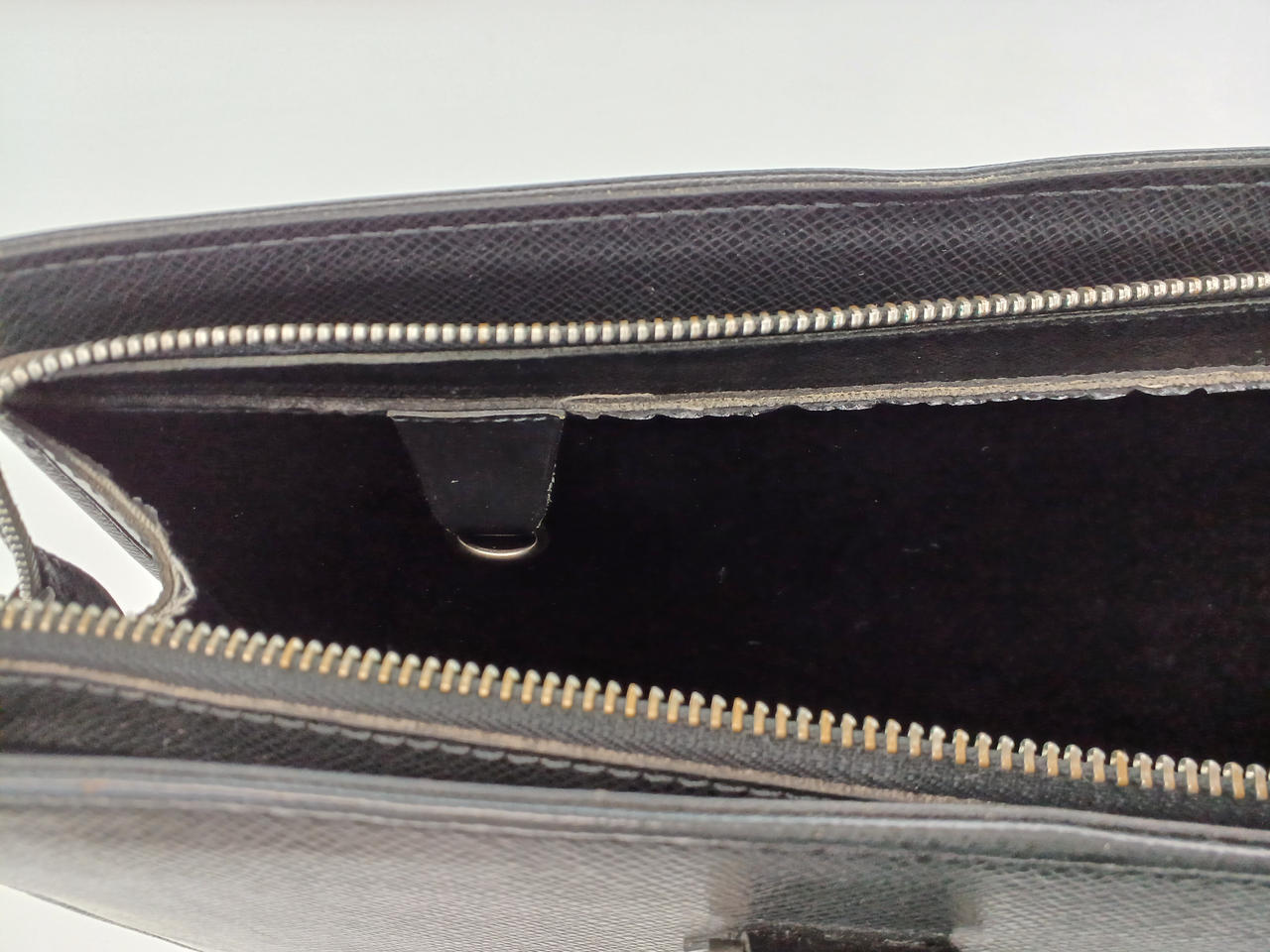 内部一部ビニール剥離あり