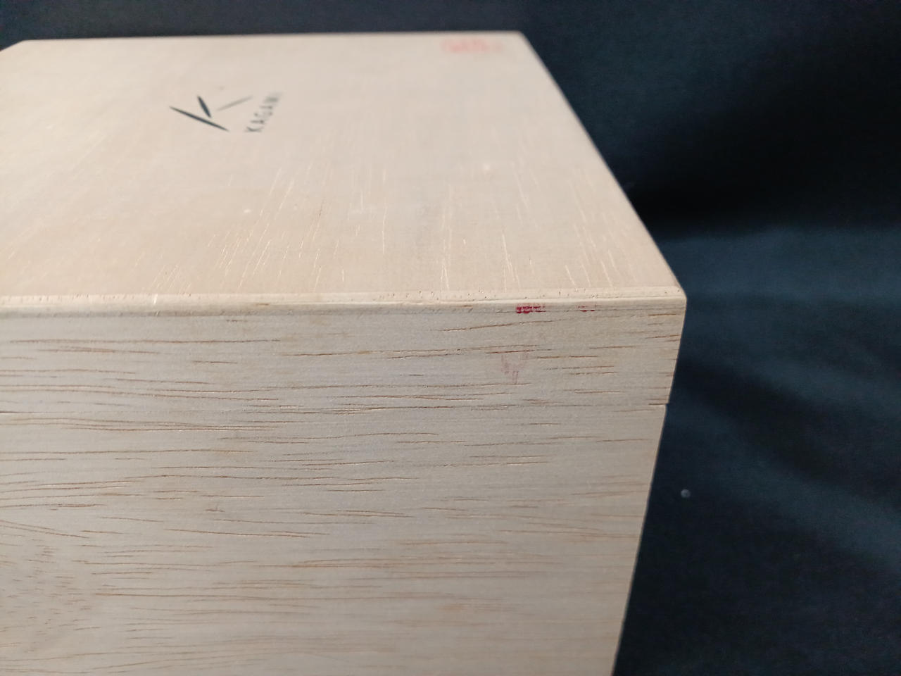 赤いインクの汚れ