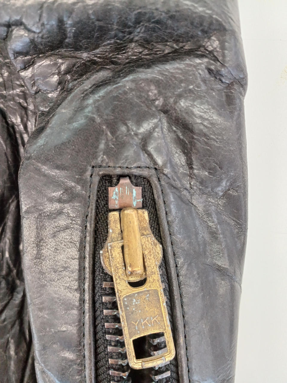 右袖下止めサビあり。