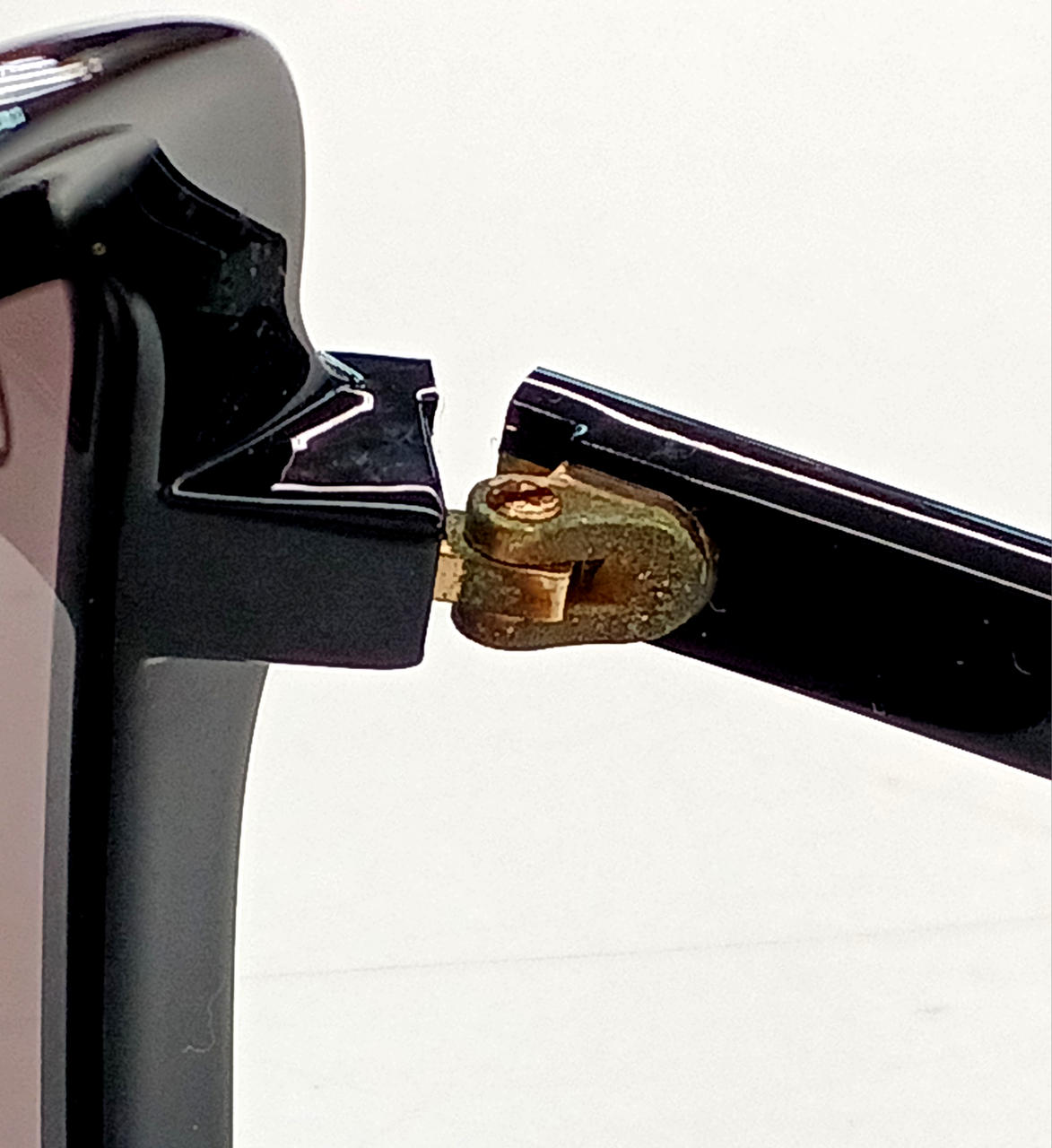 ヒンジ少々青サビあり。