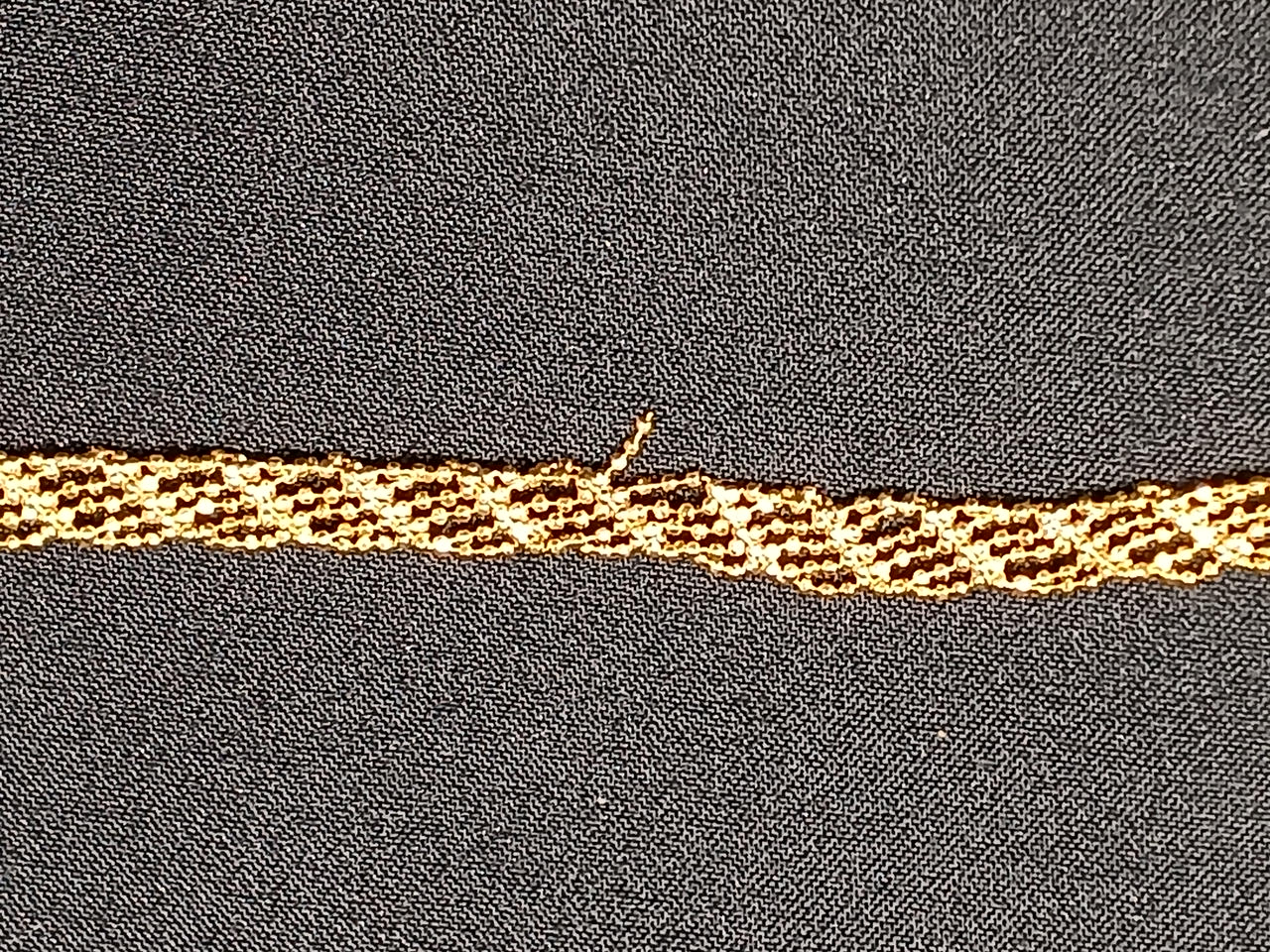 一部切れている箇所あり。