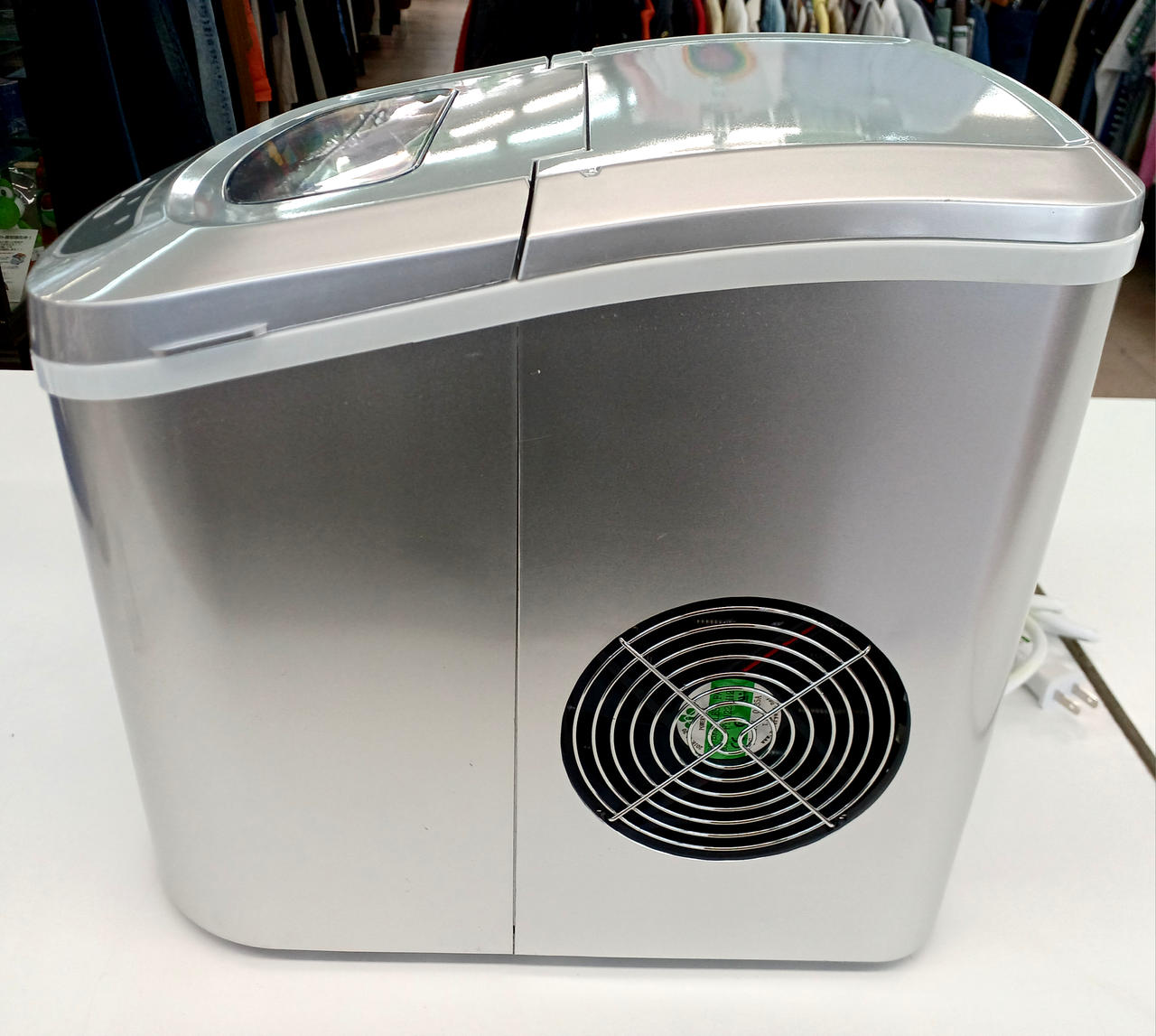 Amazon19,800円にて【新品未開封】高速製氷機 WIE 製氷機【ハンドル付き