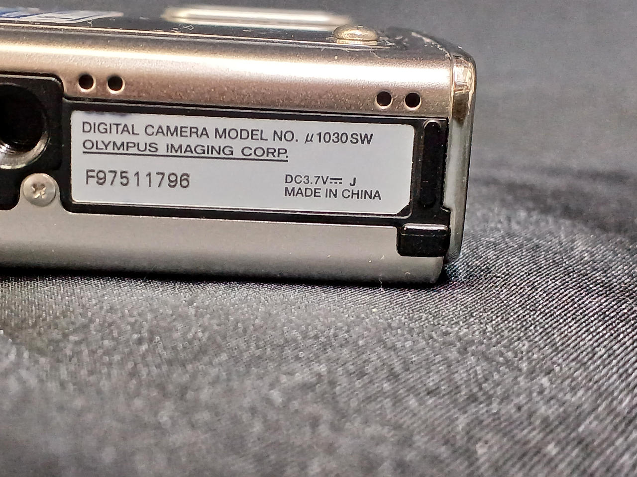 デジカメ　OLYMPUS μ 1030 SW 本体と付属品 オリンパス、防水防塵設計のデジカメ「μ 1030SW」 - 価格.com