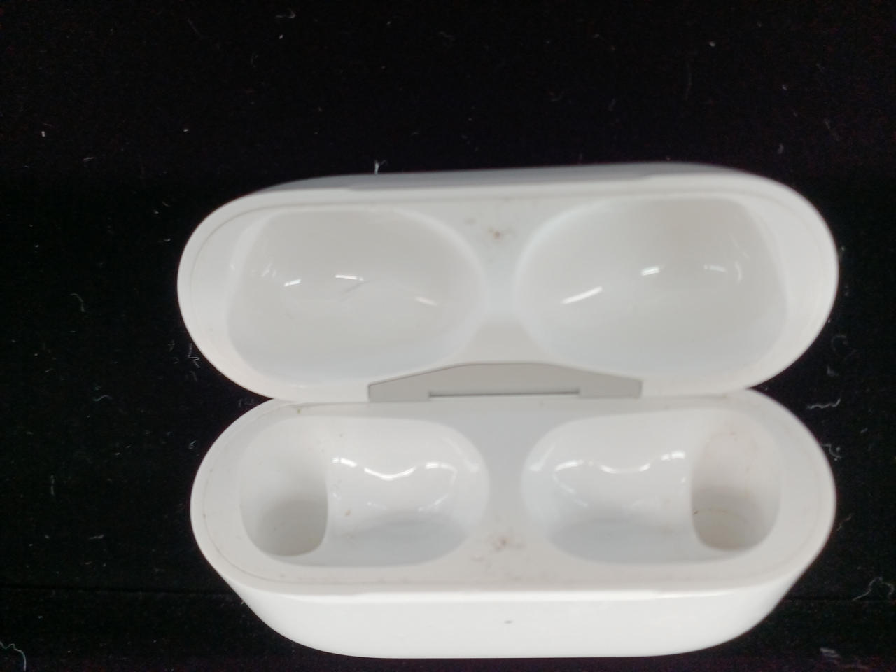 充電ケースキズ·汚れあり