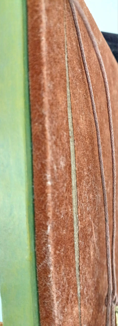 裏セット部の若干の浮きあり