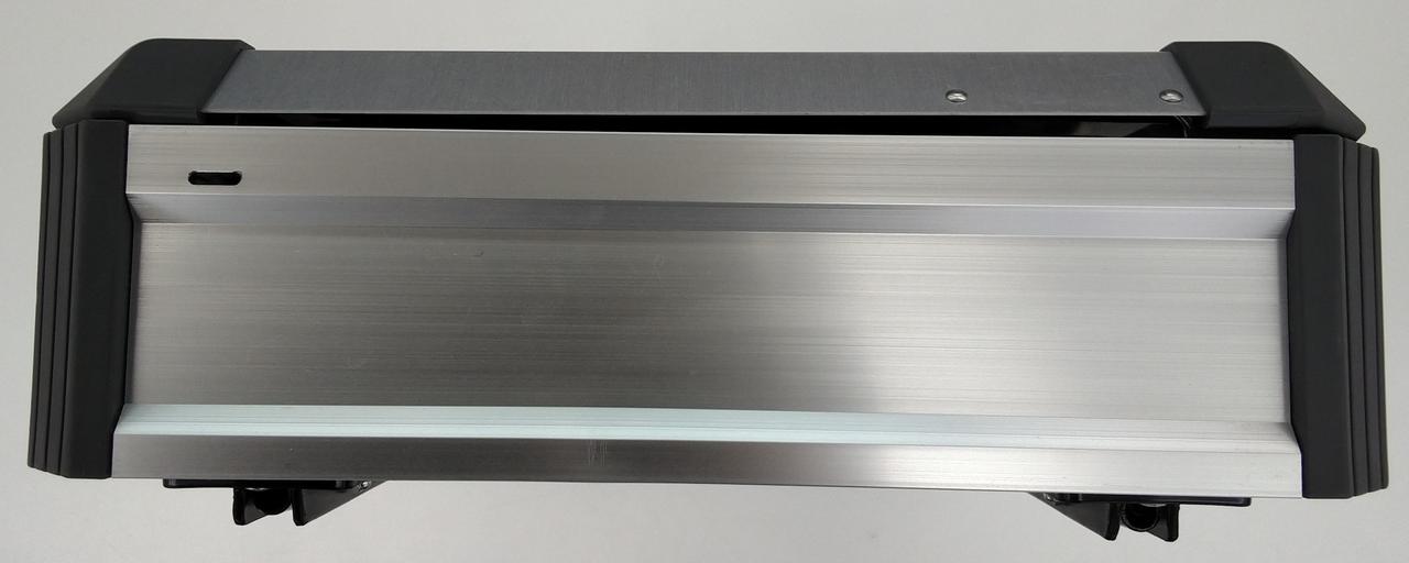 下部の一部変形あり(底部からの画像参照)