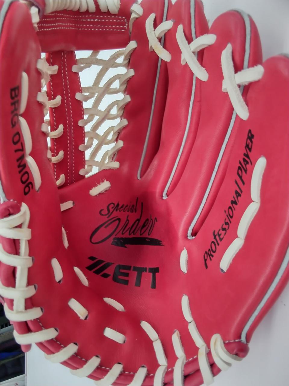 キャッチ部オイルシミあり