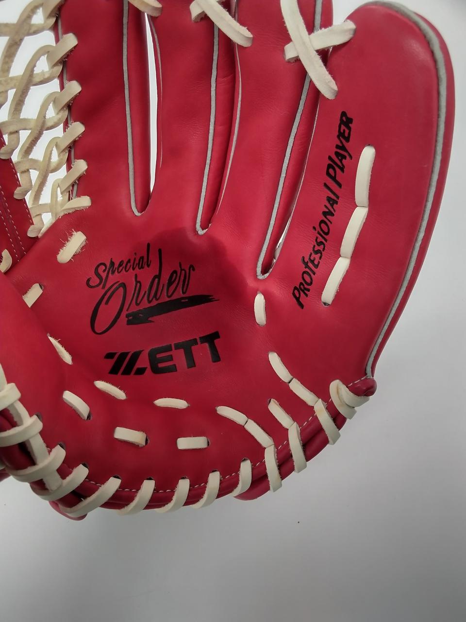 キャッチ部オイルシミあり