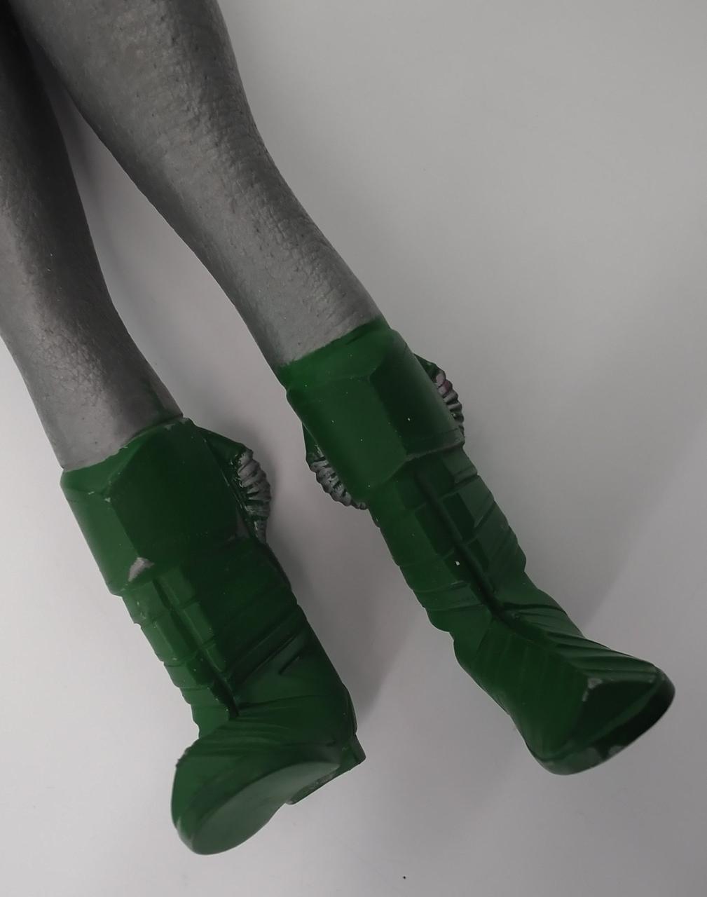 右足部分変形あり