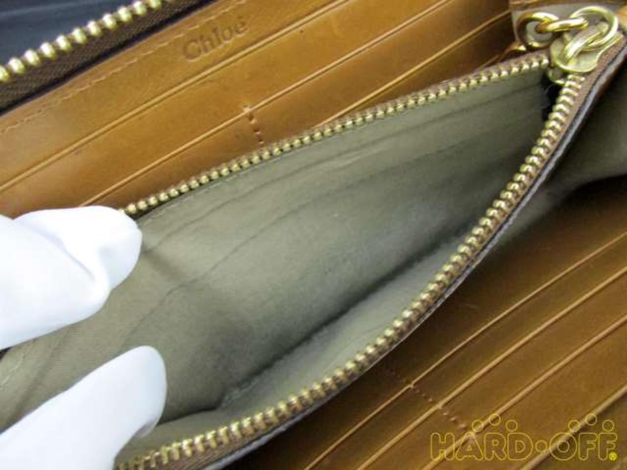 小銭入れ部分に汚れあり