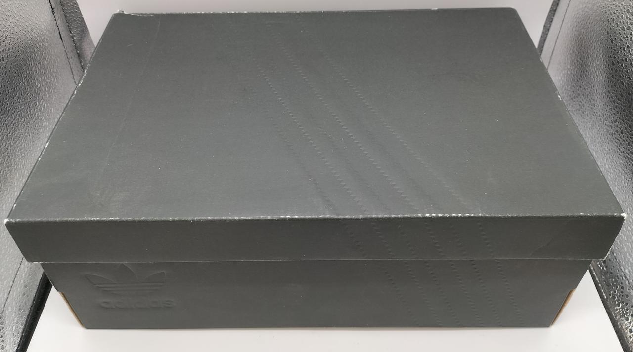 箱付き イタミあり