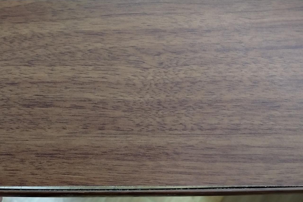 天板前部のフチ　剥がれやすくなっています