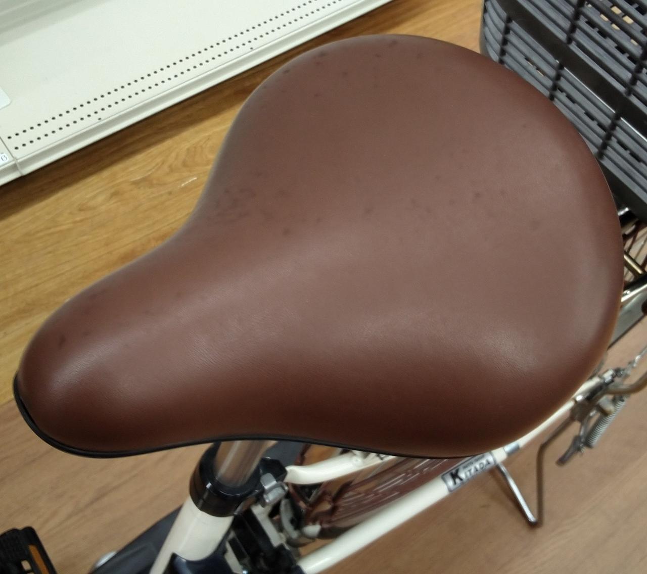 サドル　シミあり