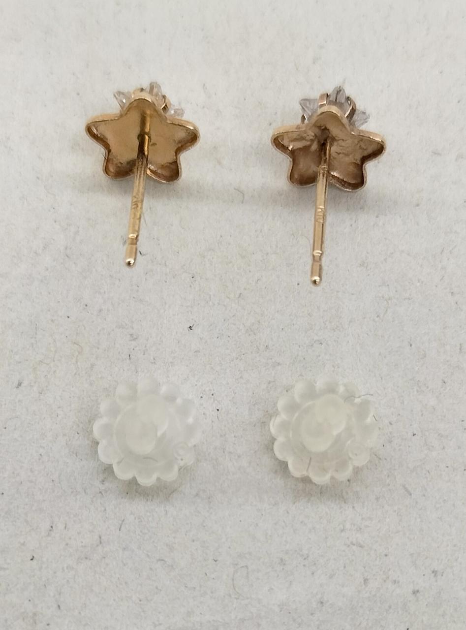 それぞれにキャッチが付属します。