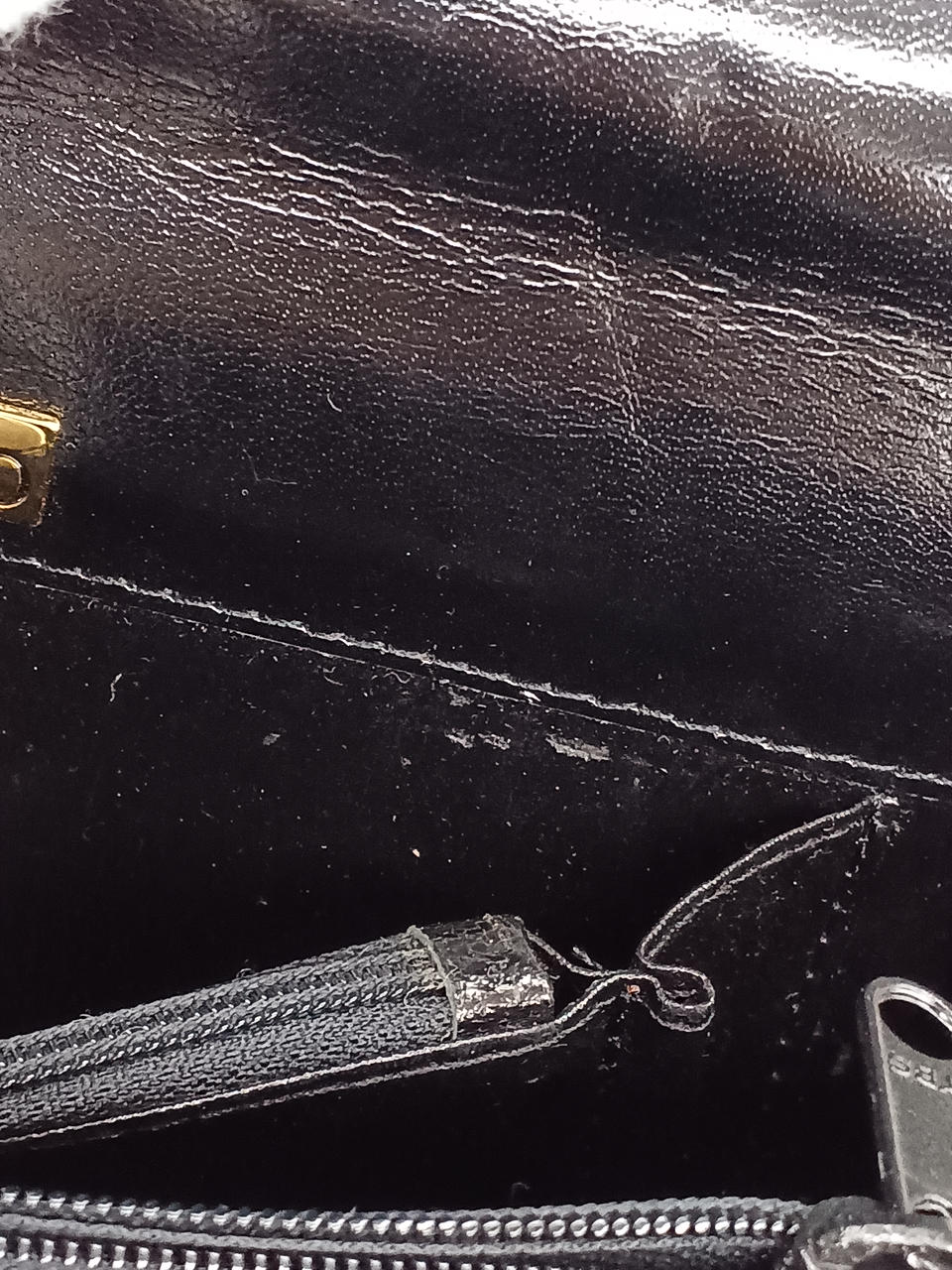 劣化による剥がれ