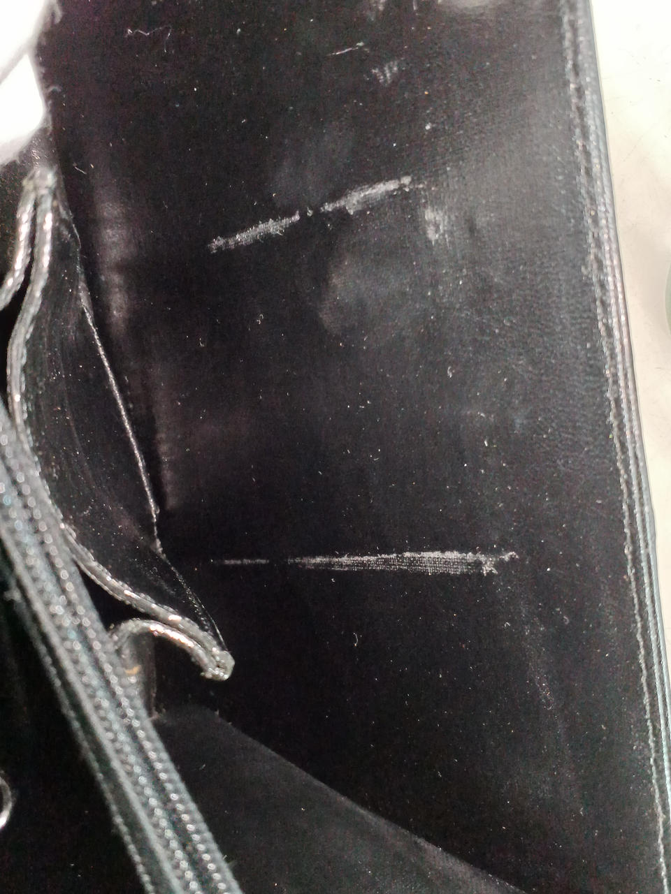 劣化による剥がれ