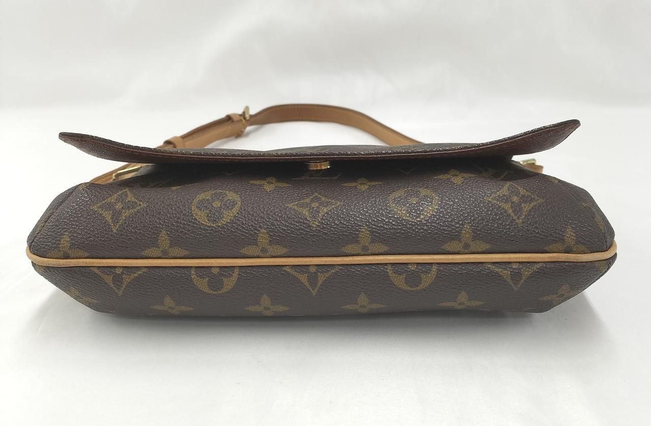 若干の反りあり