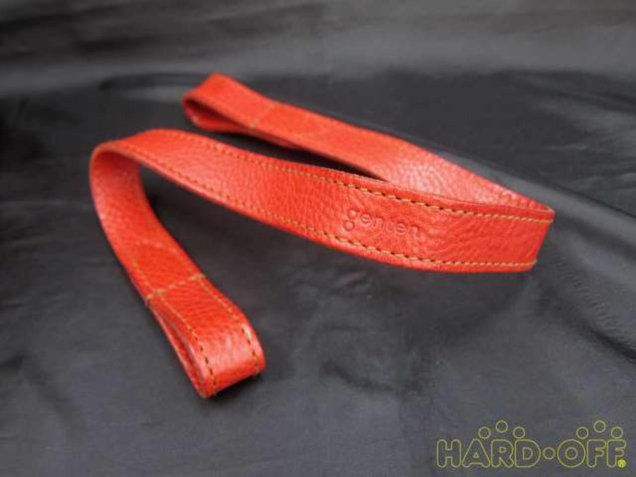 ショルダーに出来るベルト付き