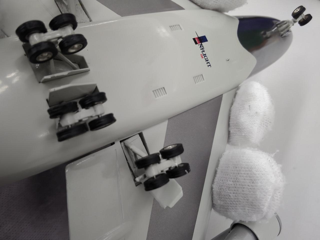 白部に指紋のような汚れがあります