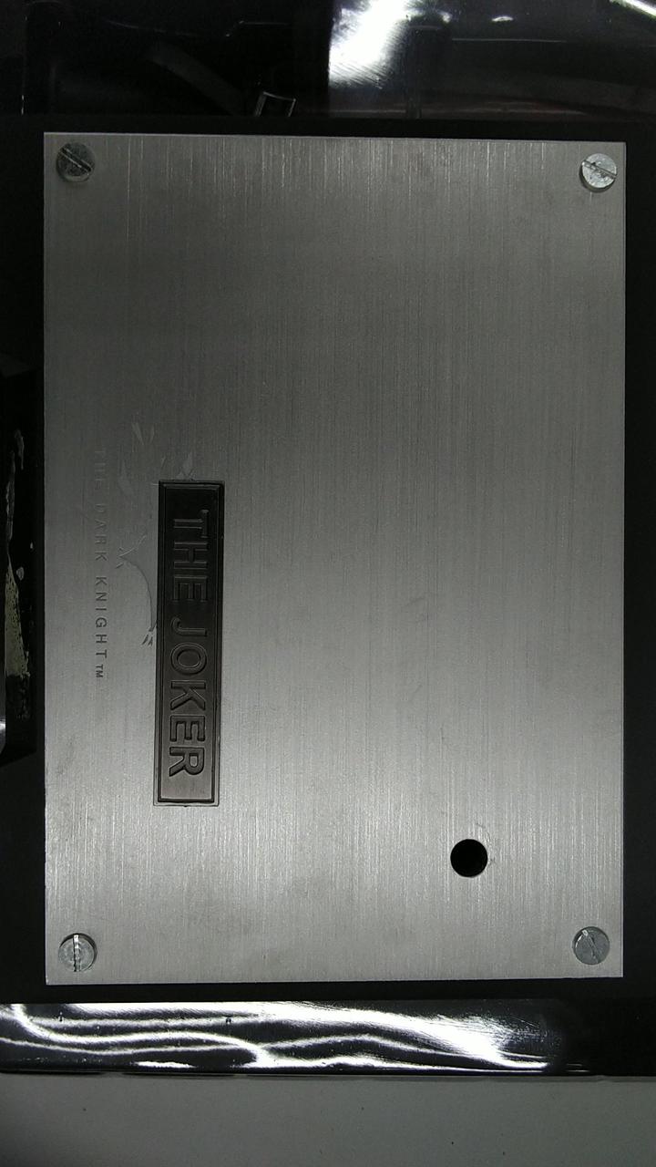 台座に汚れがあります