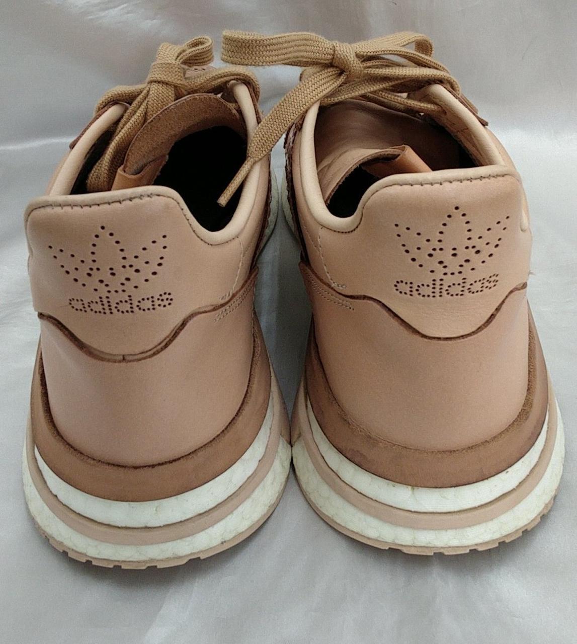 かかと部分、汚れあり