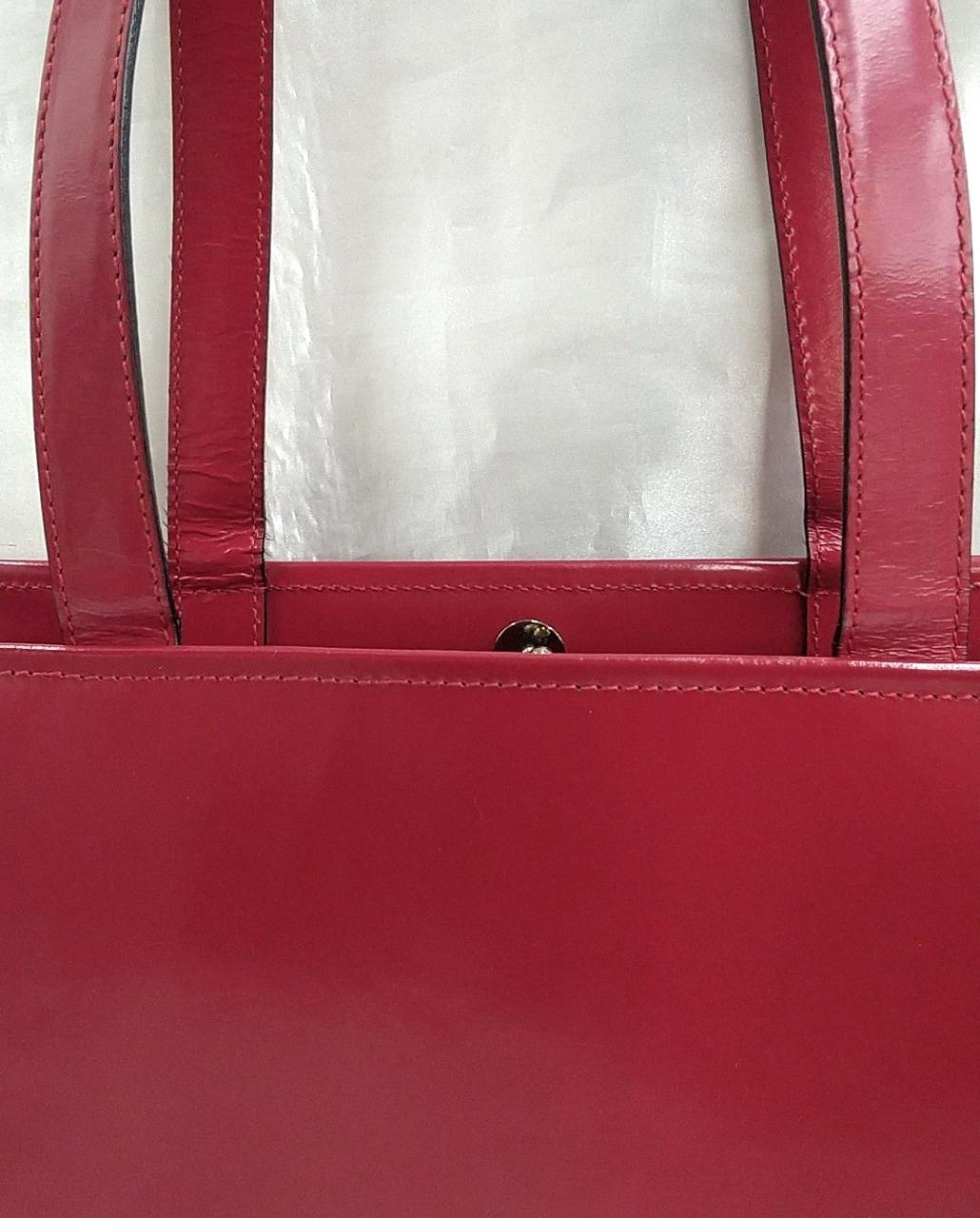 畳み皺があります