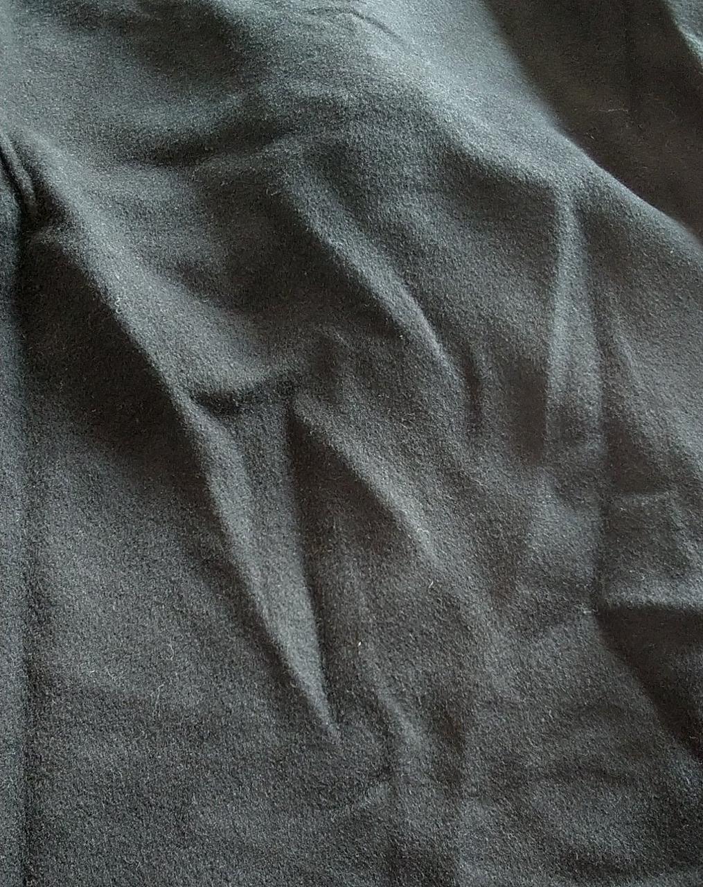 新品ですがたたみじわあります