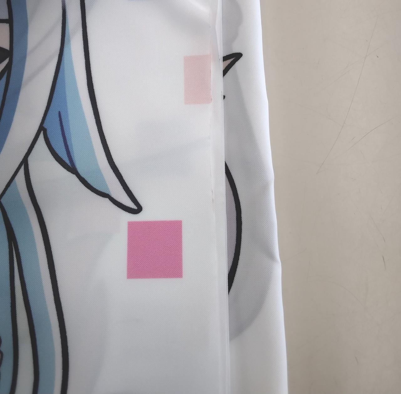 端のほうに汚れがあります