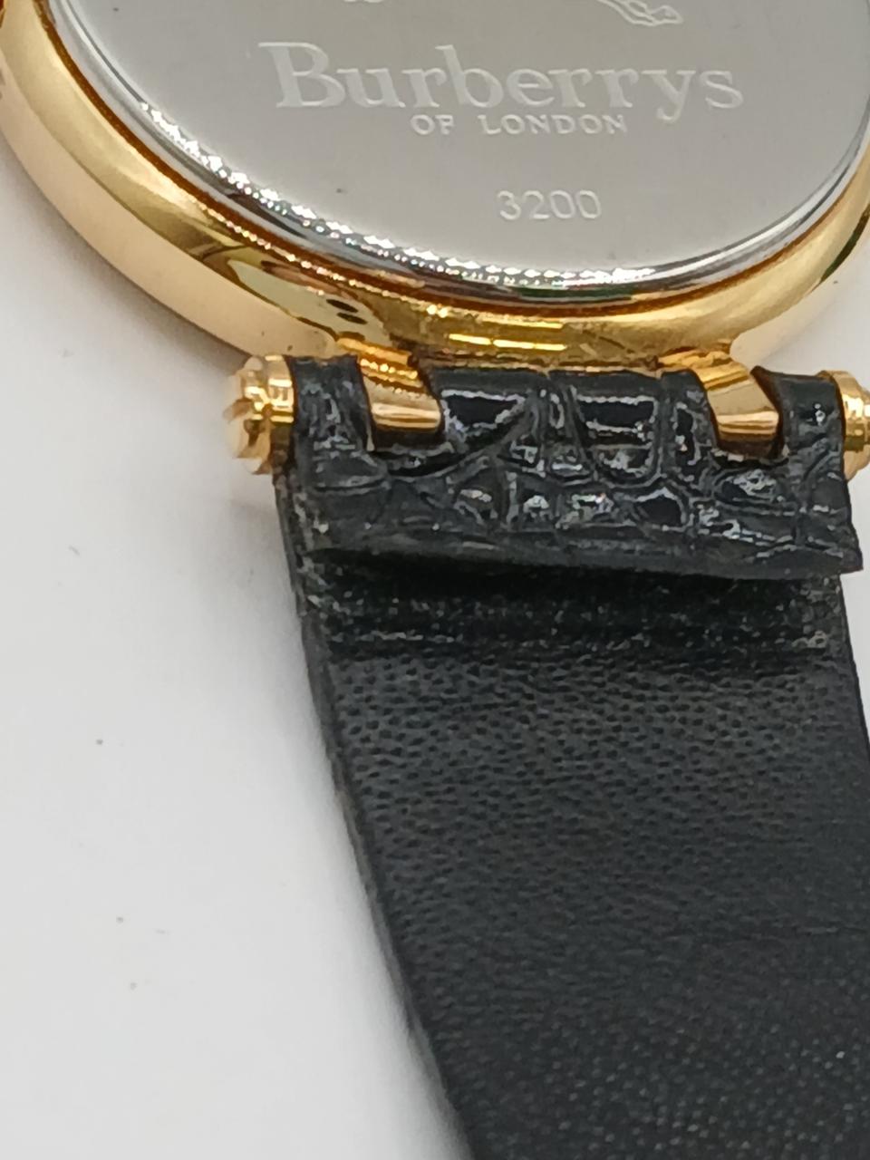 留め具ボンドはずれあり