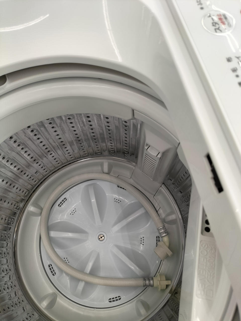 ♦ワールプールジャパン 全自動電気洗濯機【2024年製】YWM-T55LW ワールプールジャパン （ヤマダ電機） YWM-T55LW 2024年製 5.5kg