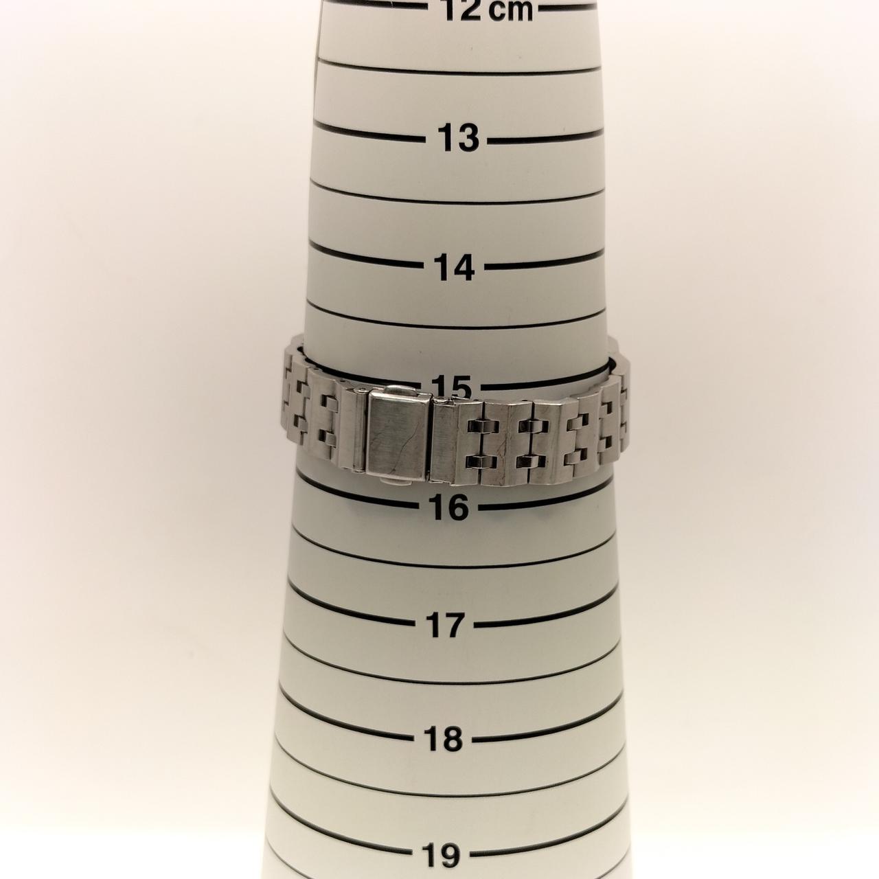 腕周り15.5cm