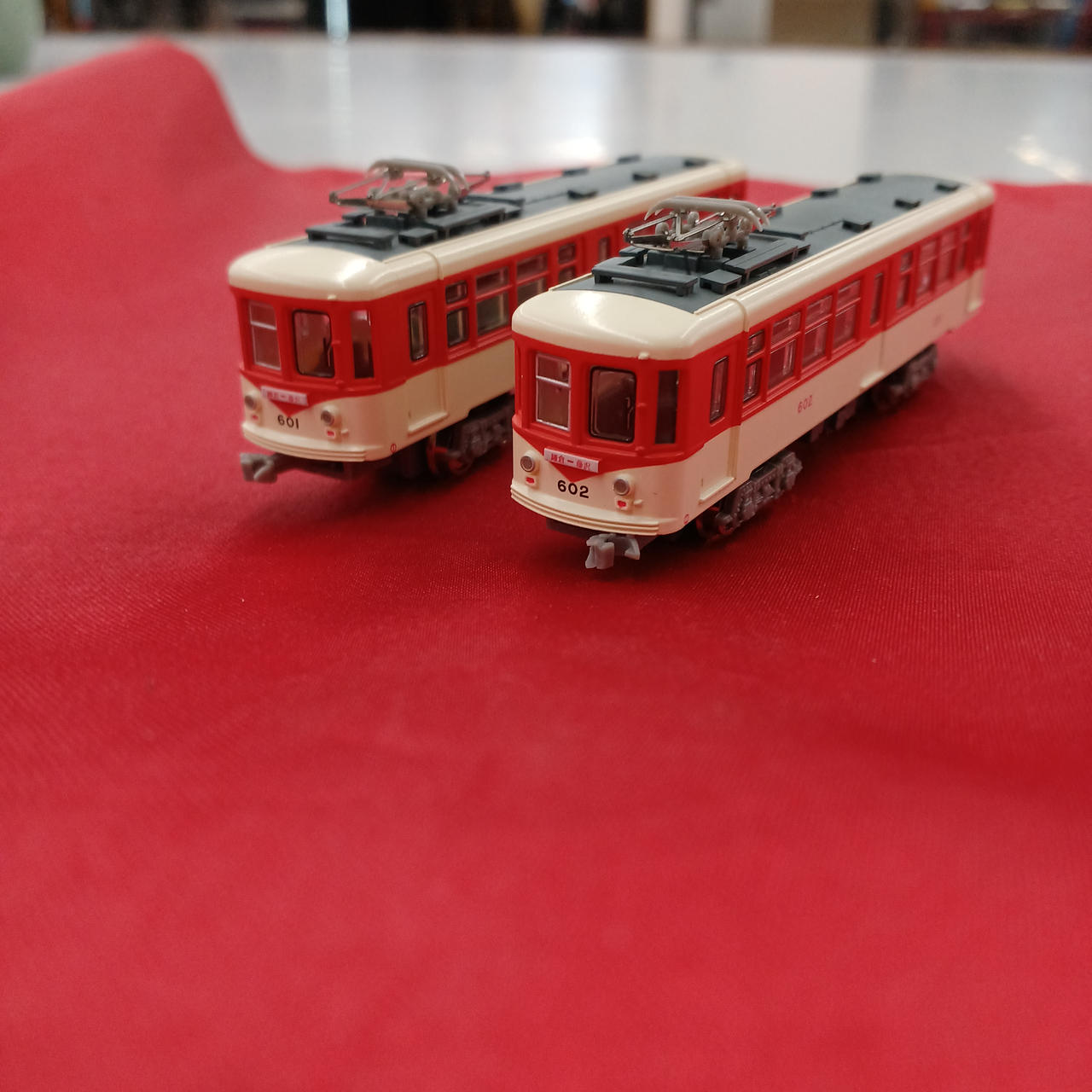 MODEMO|江ノ島電鉄600形(2灯型)赤電塗装(2両セット)|HARDOFFオフモール