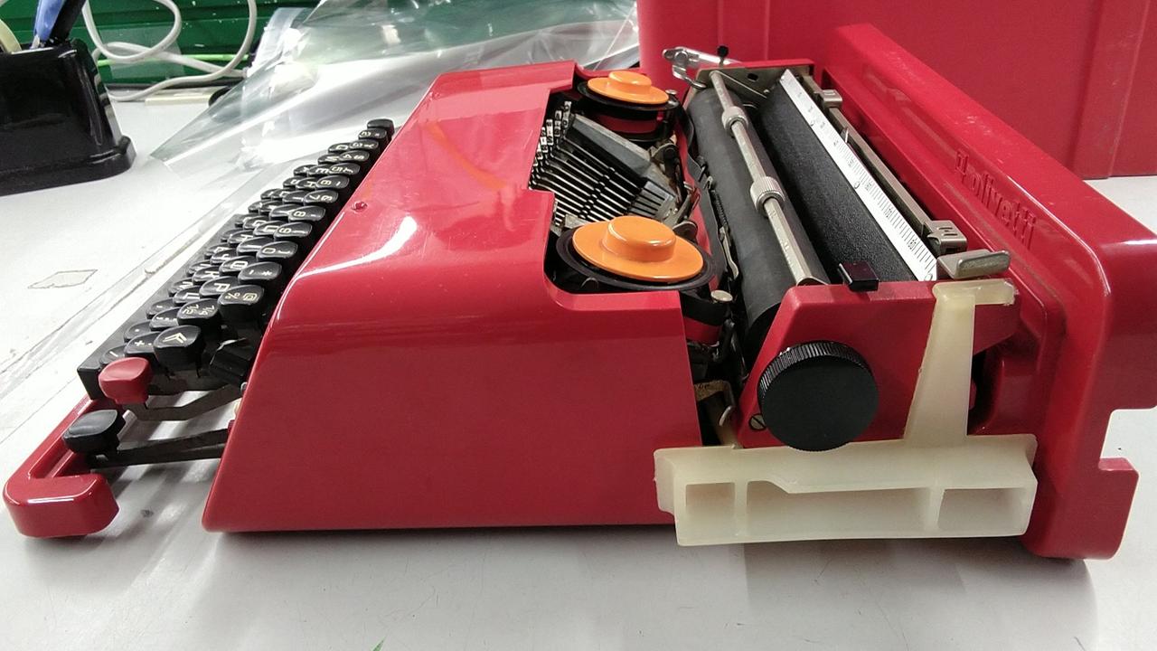 OLIVETTIVALENTINE|タイプライター|HARDOFFオフモール（オフモ