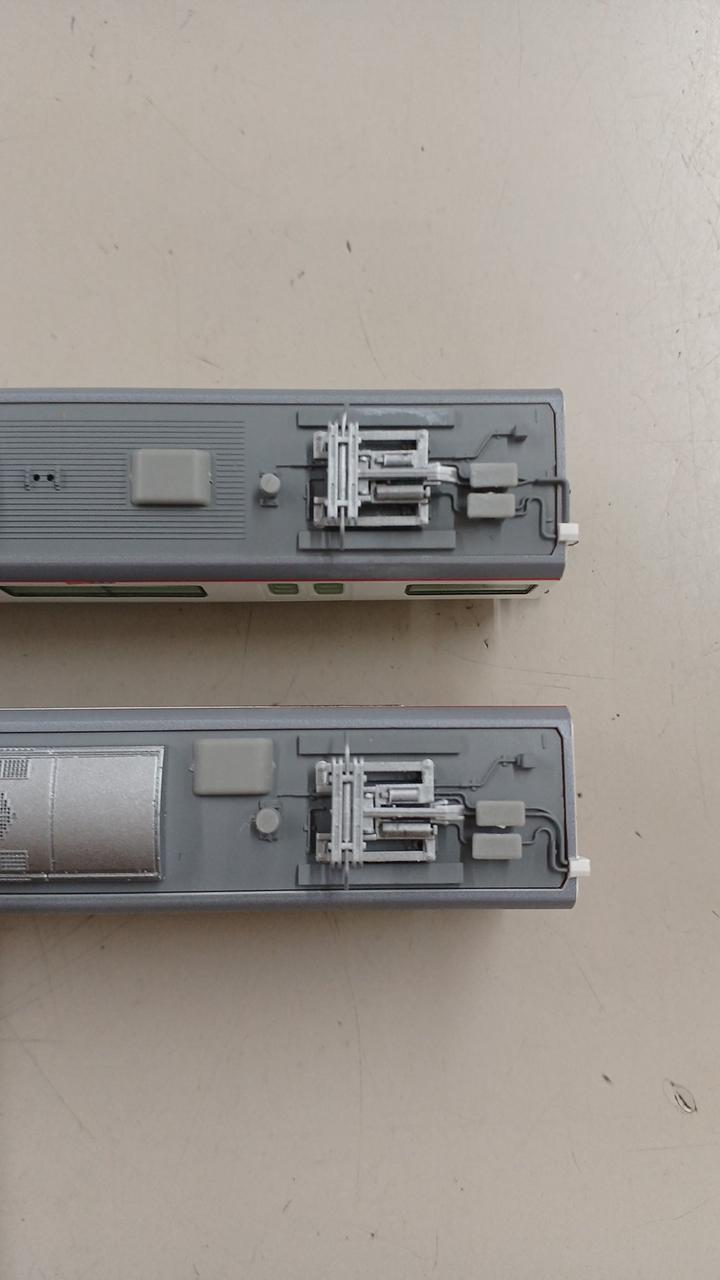 パンタグラフ交換のうえ塗装