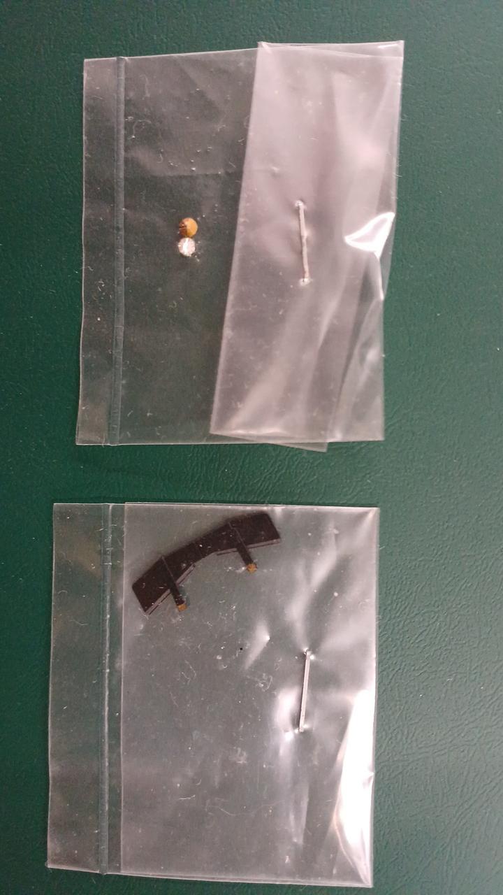 付属のナンバープレート、ライトレンズ