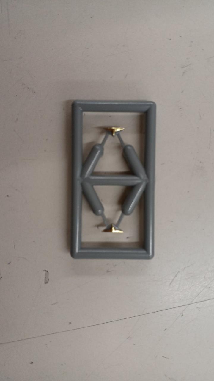 付属品は特急マークのみです。