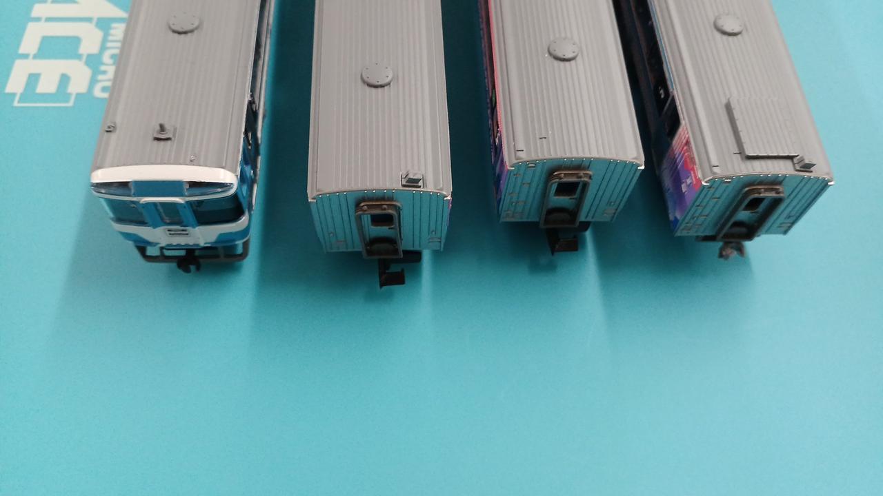 カプラー黒色、TNに交換。元パーツ欠品